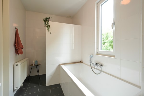 Medium property photo - Abdis Johannastraat 28, 2544 NE Den Haag